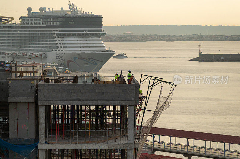 帕尔马德马略卡，巴利阿里群岛，西班牙- 09 13 2021年:帕尔马德马略卡港正在建设中